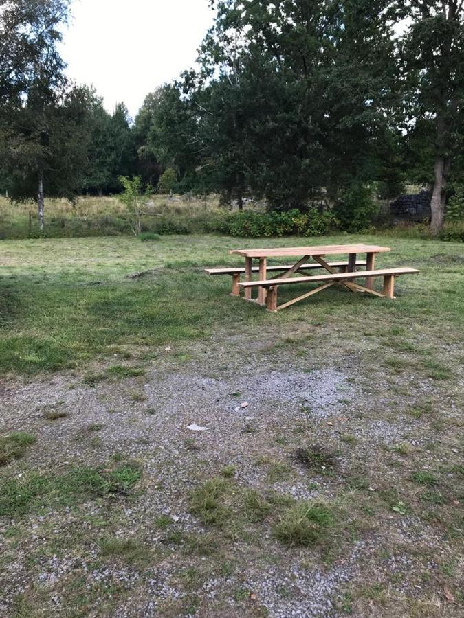 Vacker Hus I Naturen Fröseke Esterno foto