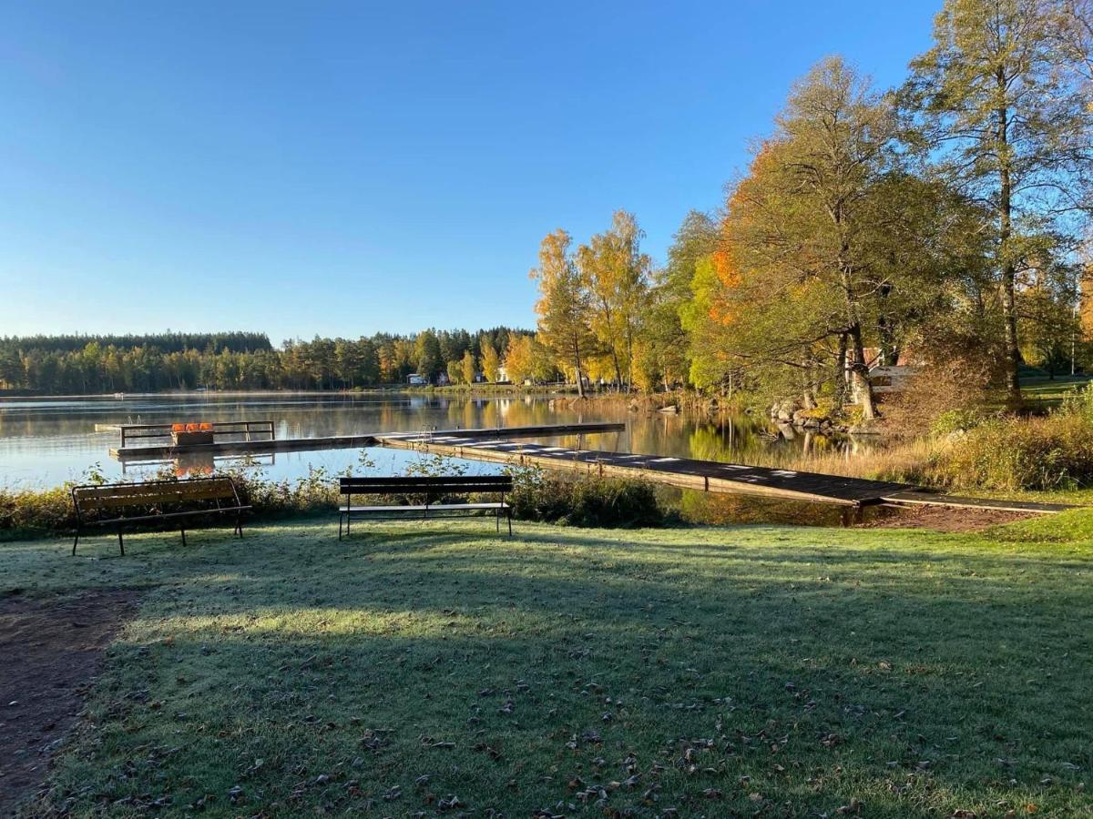 Vacker Hus I Naturen Fröseke Esterno foto